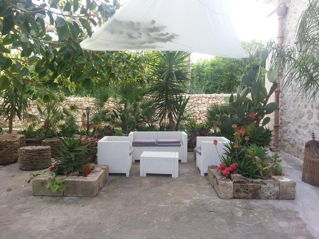 A Lumia Villa Noto Exteriör bild